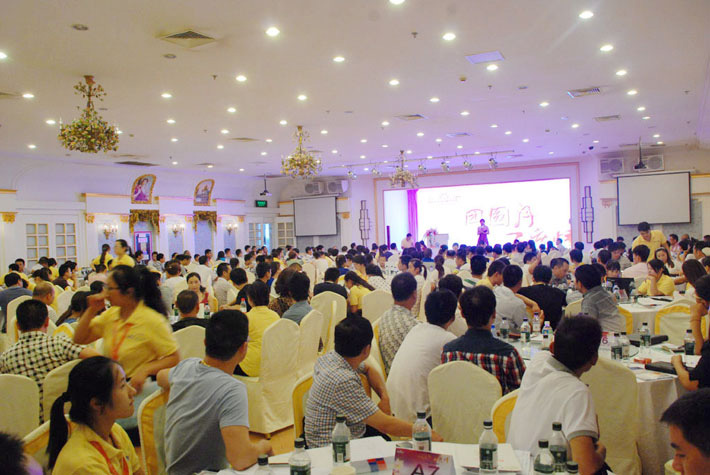 團(tuán)圓月，百度情——2014年百度推廣中秋答謝會活動報道